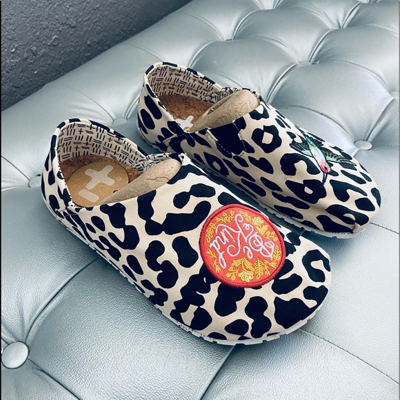 NEW! Otz Shoes Espadrilles “Be Kind” Hummingbird main image 5